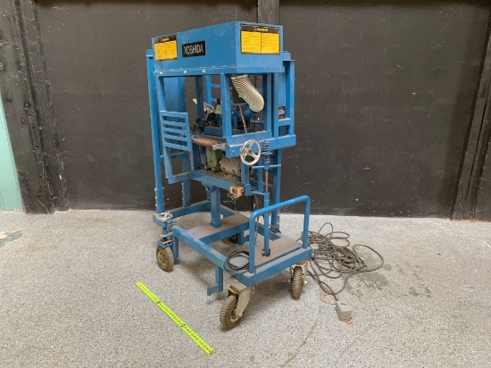 Yoshida YPM-HK1US Professional Baseball Pitching Machine