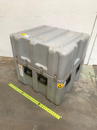 Pelican Hardigg Plastic Storage / Travel Case 28 x 25 x 28.5 ID