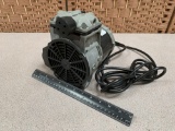 Thomas Laboratory Vacuum Pump 7100562