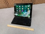Apple iPad A1458 4th Gen Wifi Only 32GB with Logitech Bluetooth Keyboard