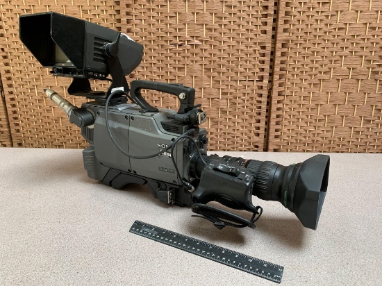 Sony BVP-550 Digital 1000 Professional Color Video Camera w/ Fujinon Lens