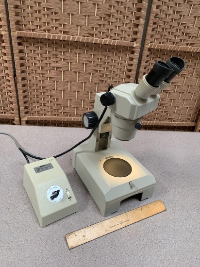 NIkon SMZ-1 Stereo Microscope w/ Illuminator
