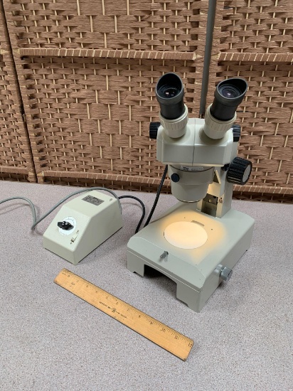 NIkon SMZ-1 Stereo Microscope w/ Illuminator