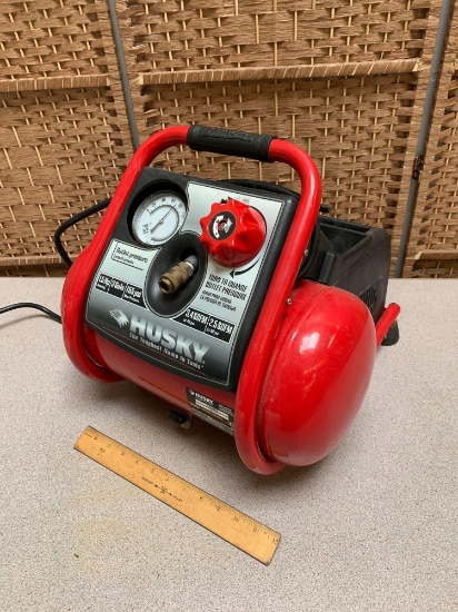 Husky 3 Gallon 1.5HP 155psi 2.5scfm Portable Air Compressor