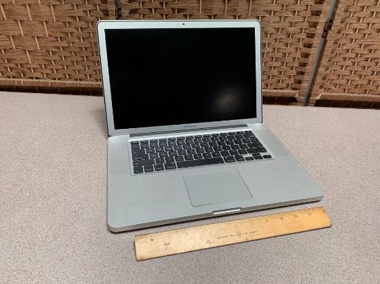 Apple MacBook Pro A1286 Laptop Computer