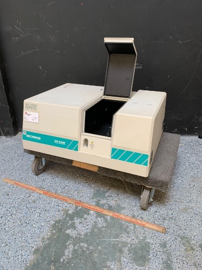 Beckman DU-640B UV-Vis Spectrophotometer