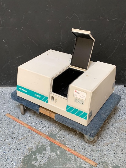 Beckman DU-640B UV-Vis Spectrophotometer
