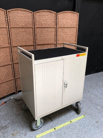 Bretford LAP18ERBBA-GM 18 Unit Laptop Computer Storage Cart