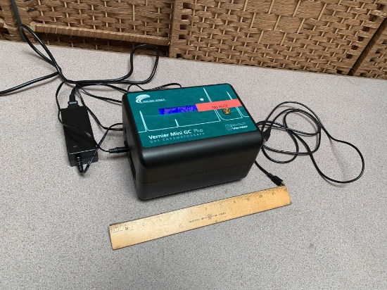 Vernier Mini GC Plus Gas Chromatograph GC2-MINI