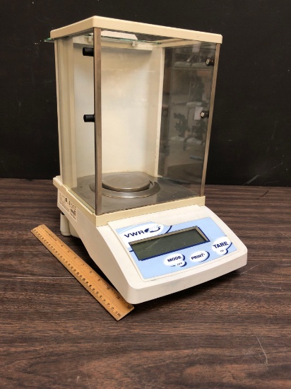 Ohaus / VWR Scientific ALW204 200grams Precision Balance Scale
