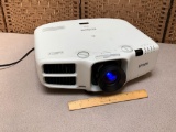 Epson PowerLite Pro G6470WU H701A 3LCD / 4500 Lumens Full HD Video Projector