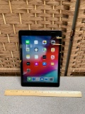 Apple A1474 iPad Air 9.7in LCD Tablet 32GB Wifi Only