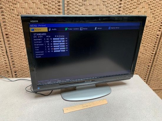 Sharp Aquos LC-C3234U 32in LCD HDTV