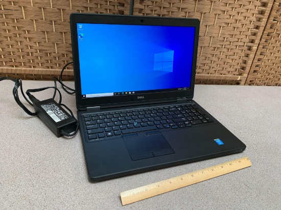 Dell Latitude E5550 15.6in LCD Intel i5-5300U 2.3GHz 8GB 500GB Win 10 Pro Laptop