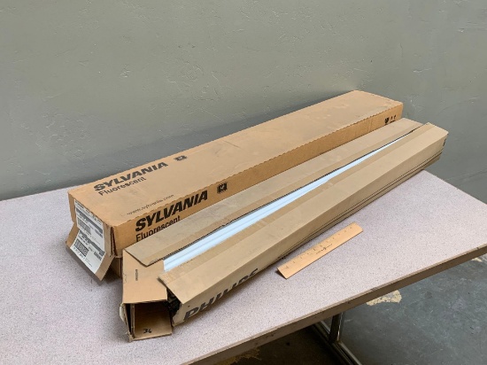 3 boxes of fluorescent T5 light bulbs, approx 92pcs