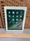 Apple A1458 MD513LL/A 4th Gen iPad 9.7in LCD 16GB Wifi Tablet