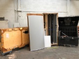 Skyline Sleek Curved Aluminum Trade Show Booth - 3 large Crates