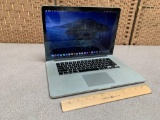 Apple A1398 15.4in LCD MacBookPro Laptop Quad Core i7 2.4GHZ 8GB 251GB Flash Mac OS Catalina