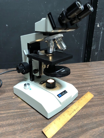 Meiji ML2000 Biological Series / Phase Contrast Binocular Laboratory Microscope