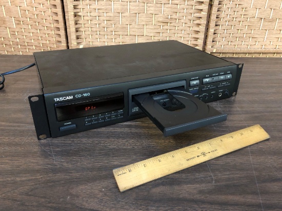 Tascam CD-160 Rackmount Compact Disc / CD Player