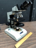 Meiji ML2000 Biological Series / Phase Contrast Binocular Laboratory Microscope