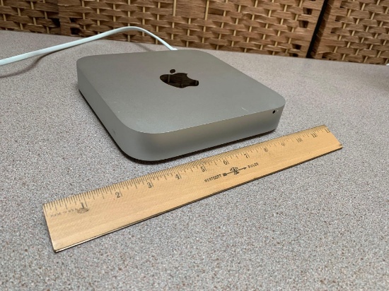Apple Macmini Desktop Computer 2.6GHz Dual Core Intel i5 8GB 1TB Wifi / BT