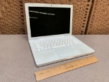 Apple MacBook A1181 Laptop - PARTS