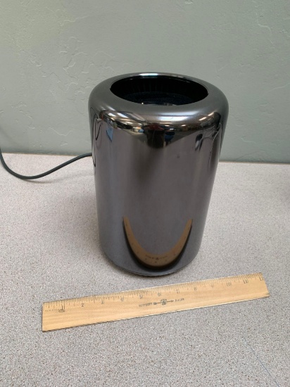 Apple MacPro6,1 Workstation 3.7GHz Quad Core Xeon E5 12GB 1TB SSD AMD Firepro 6GB Monterey