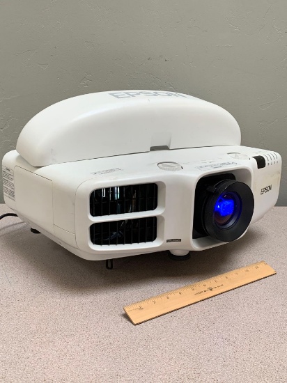 Epson PowerLite Pro H535A G6450WU 4500 lumens HD LCD Projector