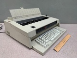 IBM Wheelwriter 5 Type 5441 Electronic Typewriter