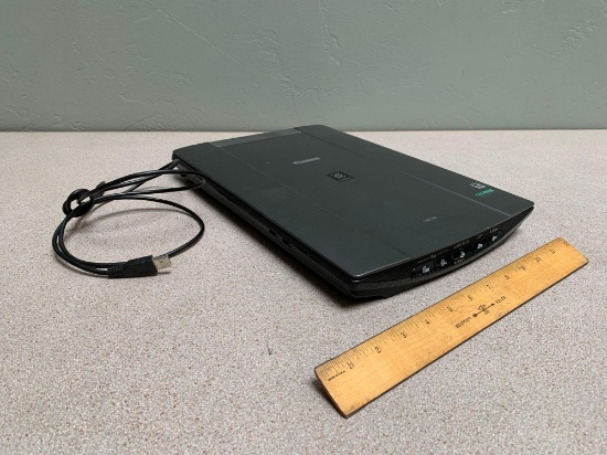 Canon CanoScan Lide 210 Flatbed USB Scanner