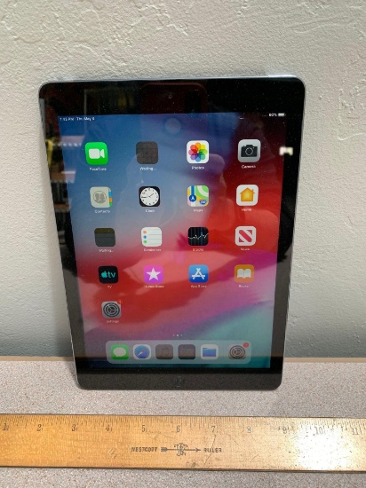 Apple iPad Air 9.7" Tablet 64GB WiFi + AT&T 4G LTE Space Gray / Black