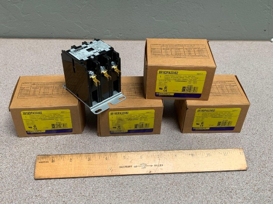 5pcs - Square D 8910DPA33V02 Definite Purpose Contactors 30A 600V