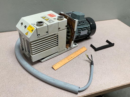Leybold Trivac D16B Dual Stage Rotary Vane Vacuum Pump
