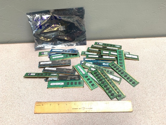 32pcs - Mixed Computer / Server DIMM Memory Modules 4GB DDR3 / ECC DDR3