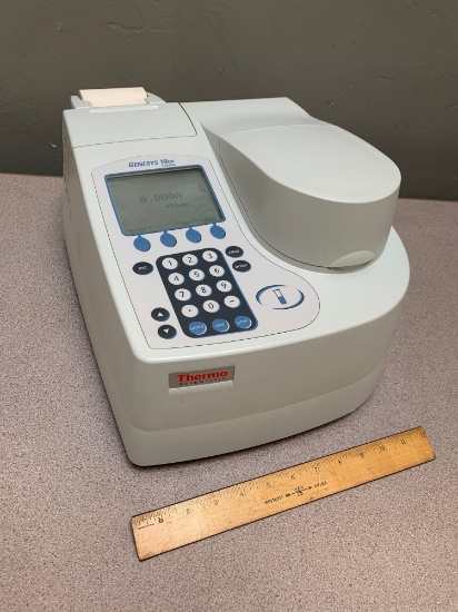 Thermo Fisher Scientific Genesys 10uv UV-vis Spectrophotometer