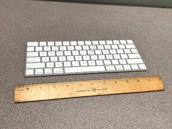 Apple Magic Keyboard A1644 / Wireless Keyboard