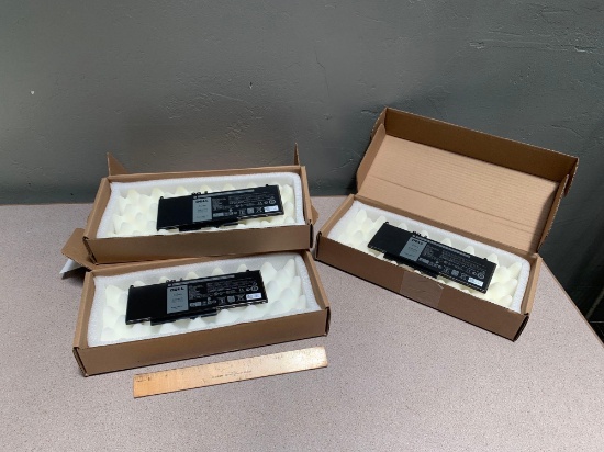 3pcs - Dell Type 6MT4T 62Wh 7.6VDC Laptop Battery E5470 5570
