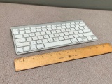 Apple A1314 Wireless Keyboard