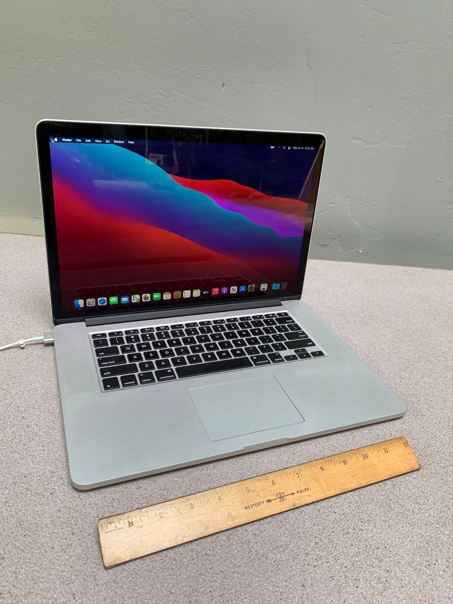 MacBook本体 MacBookPro11,3 Apple MacBookPro11,3 15.4