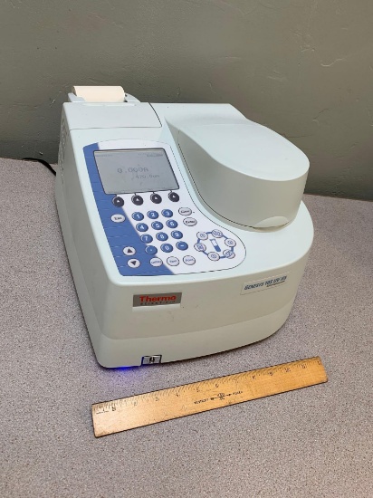 Thermo Fisher Scientific 840-208200 Genesys 10S UV-Vis Spectrophotometer