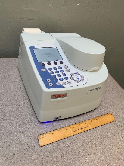 Thermo Fisher Scientific 840-208200 Genesys 10S UV-Vis Spectrophotometer