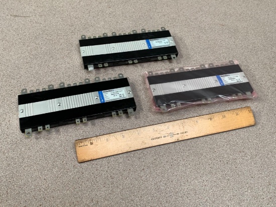 3pcs - Vicor DC to DC Converters