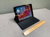 Apple iPad Air MD787LL/A 9.7