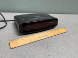 Magnavox AJ 3440 FM/AM Weatherband Clock Radio