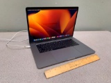 Apple MacBookPro14,3 15.4