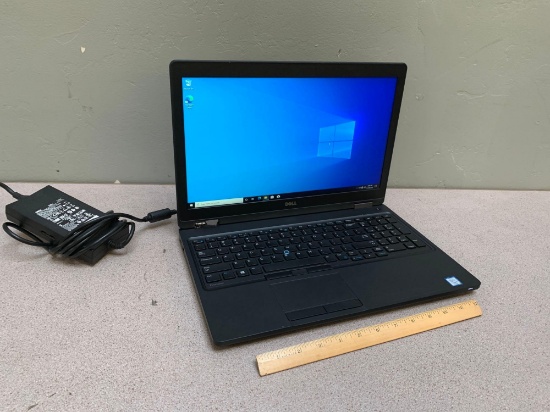 Dell Precision 3520 Laptop 15.6" LCD Intel i7-7700 2.8GHz 16GB 500GB Win 10 Pro