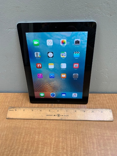 Apple A1416 iPad 3rd Gen 32GB Wifi MC706LL/A Tablet