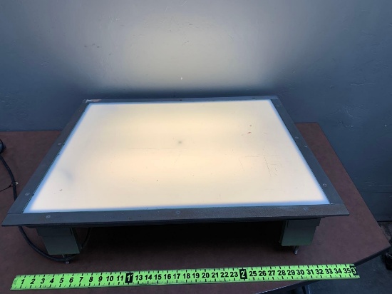 NuArc VLT23T Light Table / Box