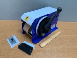 Uline H-725 Manual Kraft Tape Dispenser